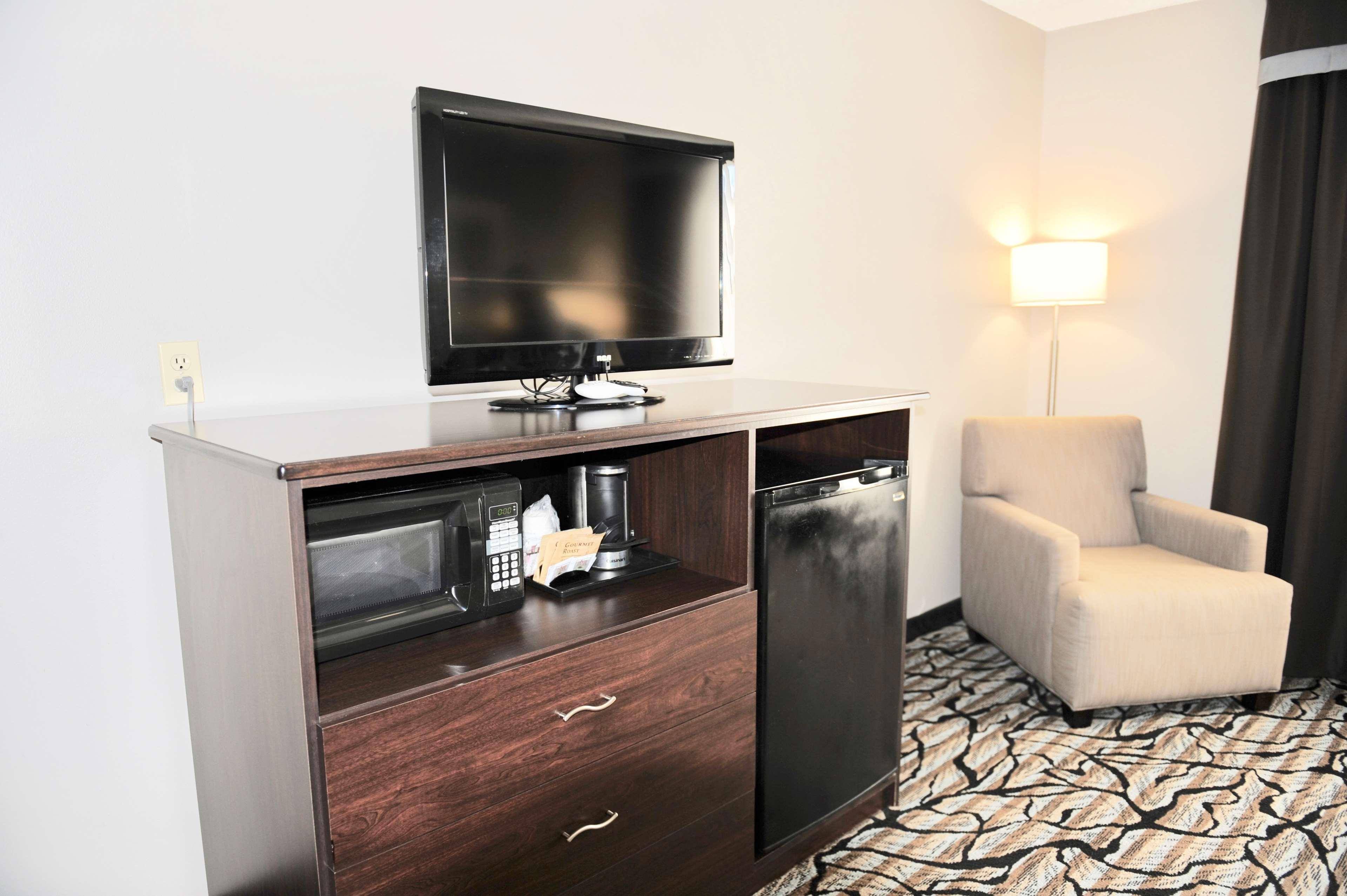 Days Inn & Suites By Wyndham Wausau Zewnętrze zdjęcie