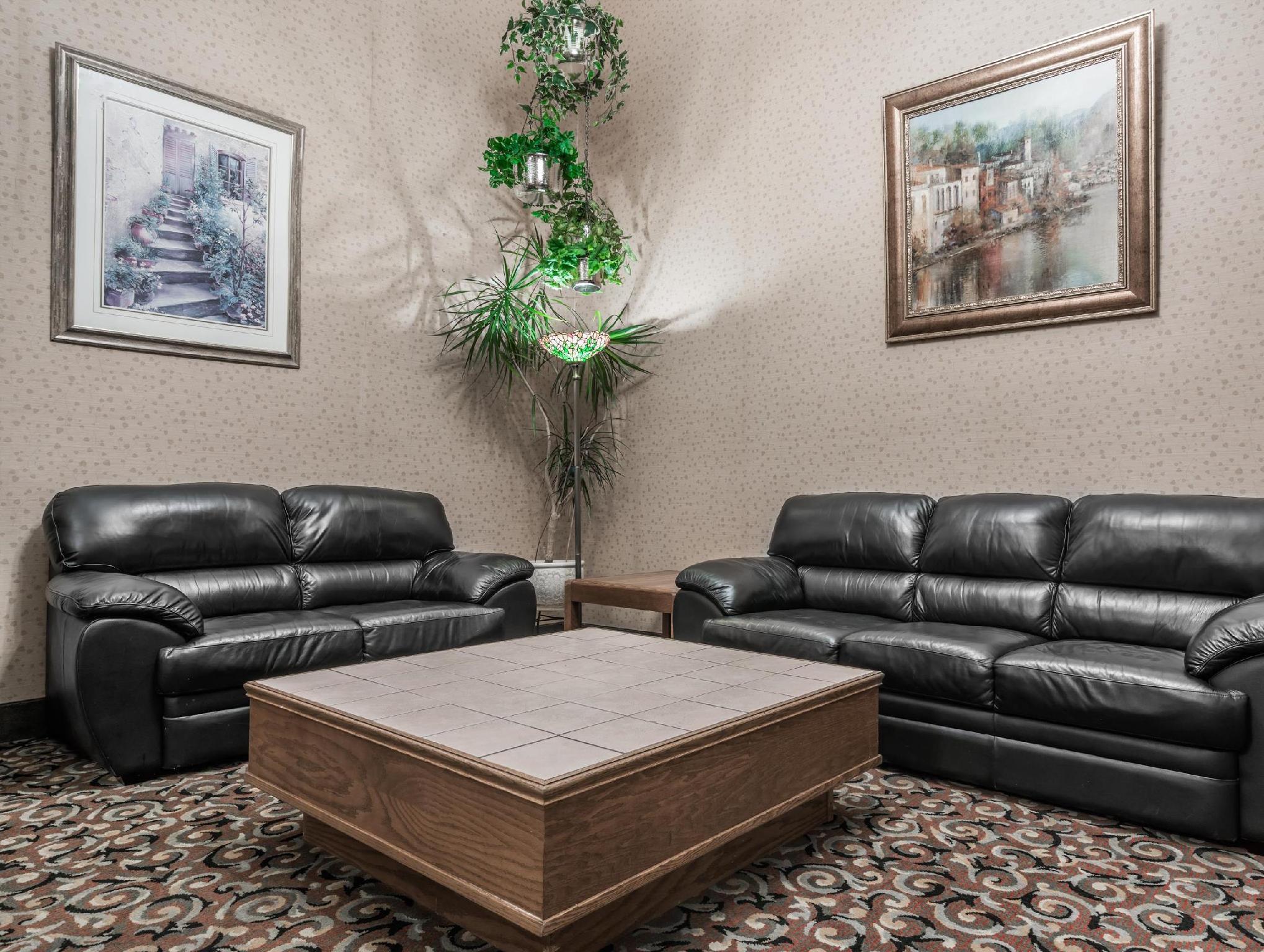 Days Inn & Suites By Wyndham Wausau Zewnętrze zdjęcie