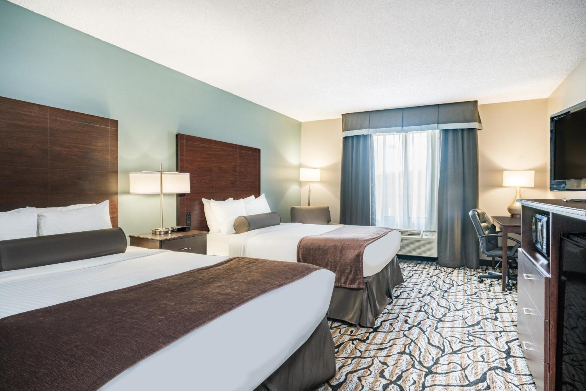 Days Inn & Suites By Wyndham Wausau Zewnętrze zdjęcie