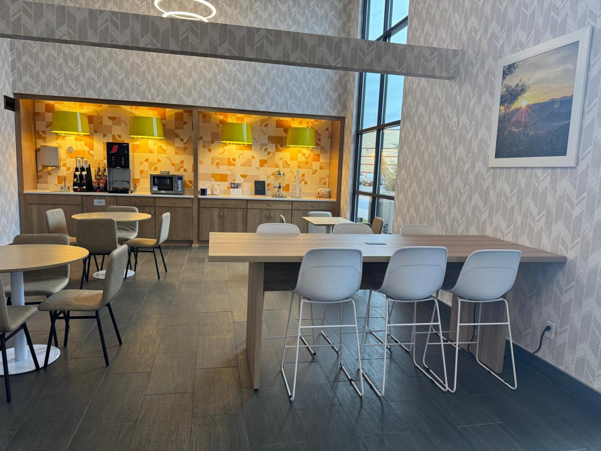 Days Inn & Suites By Wyndham Wausau Zewnętrze zdjęcie