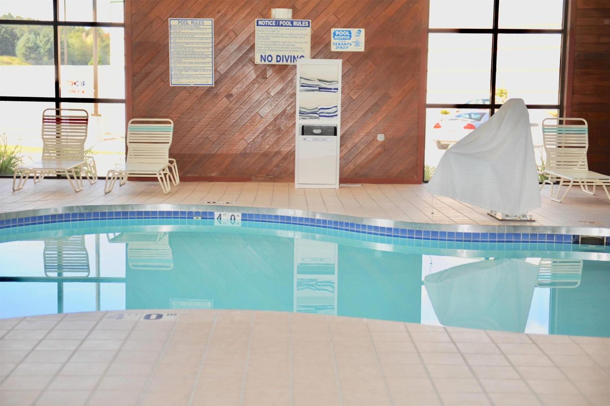 Days Inn & Suites By Wyndham Wausau Zewnętrze zdjęcie
